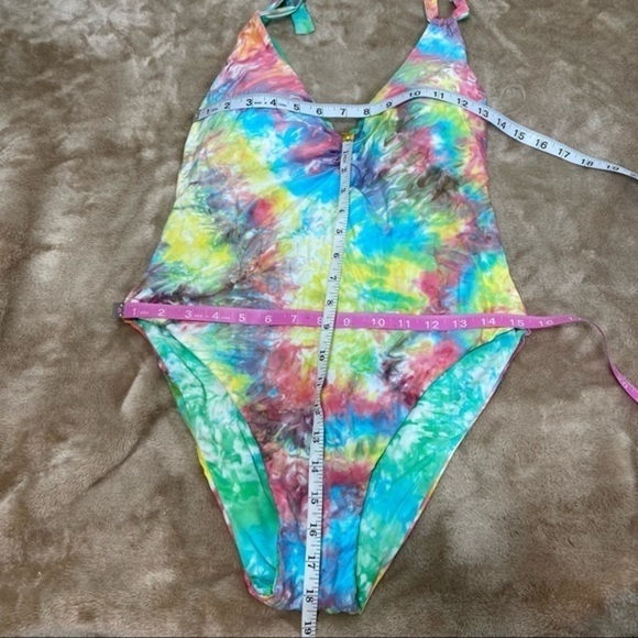 Soluna Swim Tie Dye Reversible Plunge Halter One Piece Swimsuit NWOT size L - Picture 4 of 10